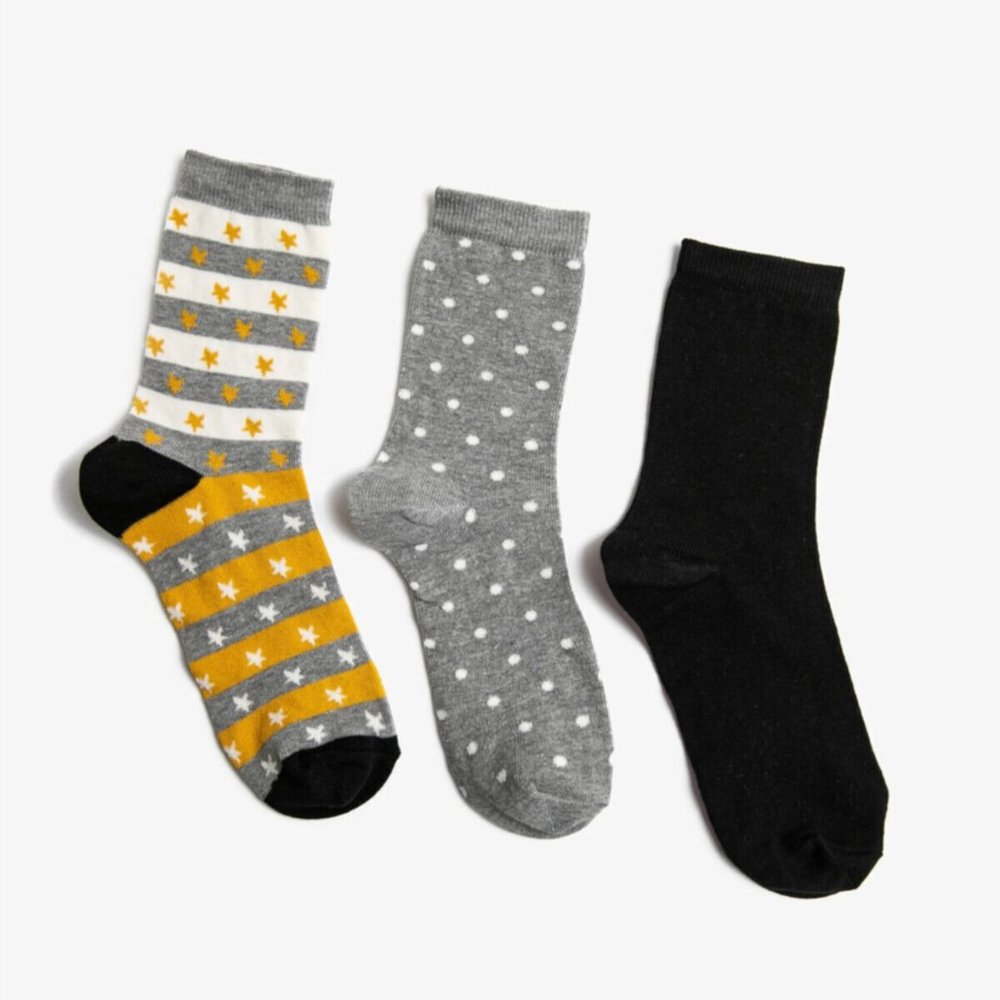 3 Pairs Woman  Socks Over The Calf